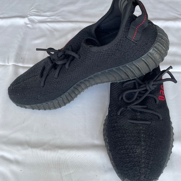Adidas Yeezy boost 350 V2 black/red main image 10